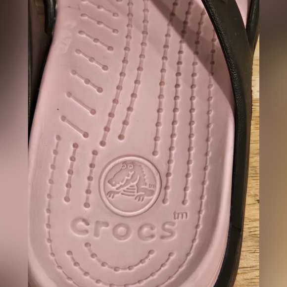 Crocs Meleen Crossband Sandals, GUC, Size 8 - Picture 3 of 7